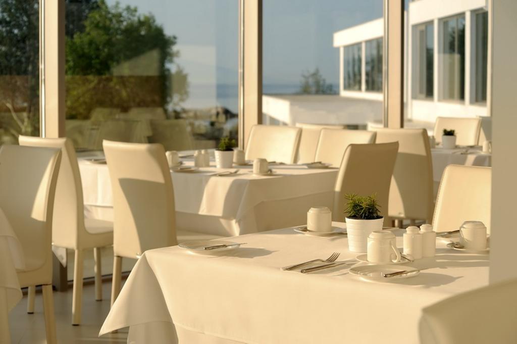 Lucy Hotel Kavala Exterior foto Restaurant