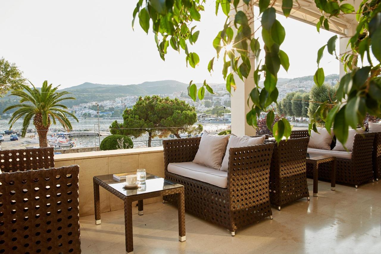 Lucy Hotel Kavala Exterior foto The hotel's terrace