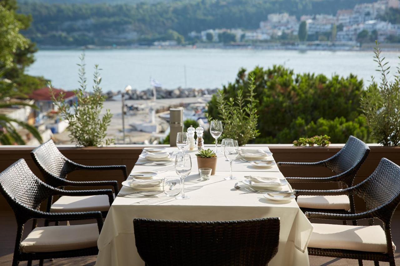 Lucy Hotel Kavala Exterior foto The restaurant