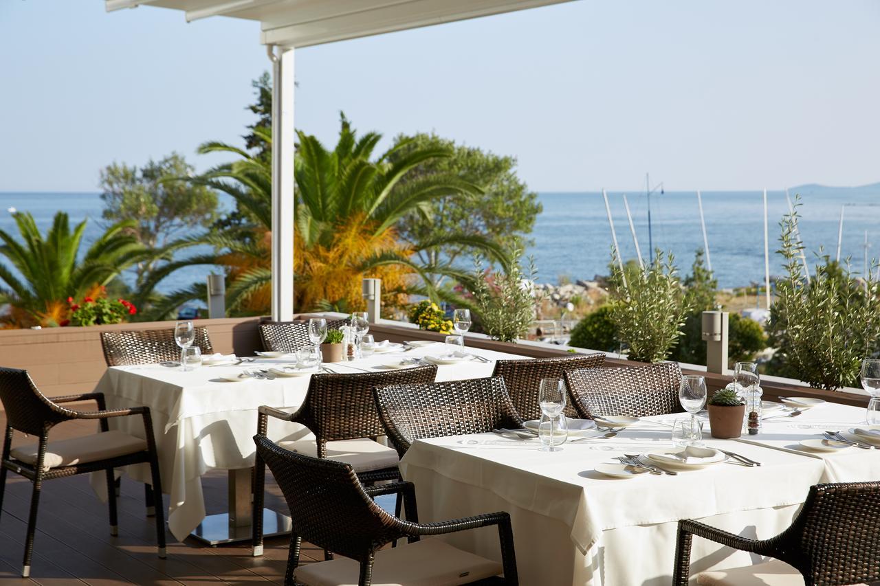 Lucy Hotel Kavala Exterior foto Restaurant