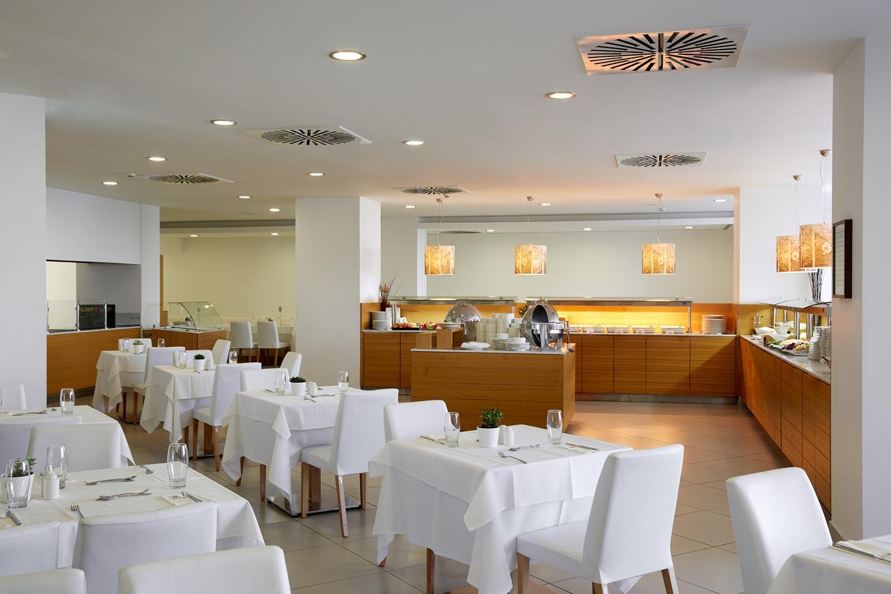 Lucy Hotel Kavala Exterior foto The restaurant