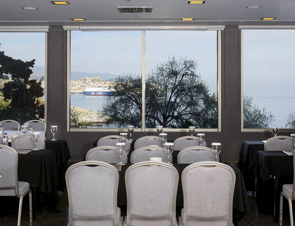 Lucy Hotel Kavala Exterior foto The interior of the restaurant